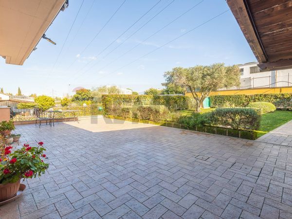 Villa o villino Poggio Fiorito, Guidonia Montecelio, RM Vendita