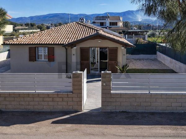 Villetta bifamiliare Zona Flumini, Quartu Sant'Elena, CA Vendita - Foto 2