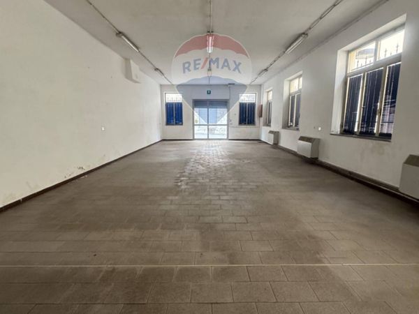 Attività  Commerciale Altare, SV Affitto