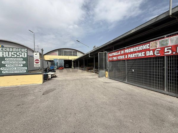 Capannone Industriale Casavatore, NA Vendita