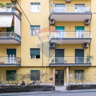 Appartamento De Gasperi - p.zza Europa, Catania, CT Vendita