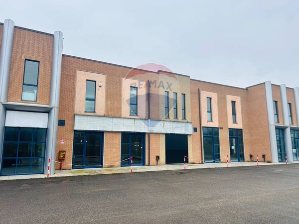 Locale Commerciale Magione, PG Affitto