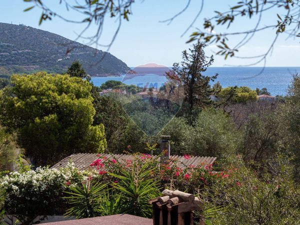 Villa singola Zona Baia Azzurra, Quartu Sant'Elena, CA Vendita