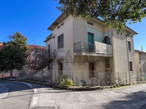 Casa Indipendente Osimo, AN Vendita