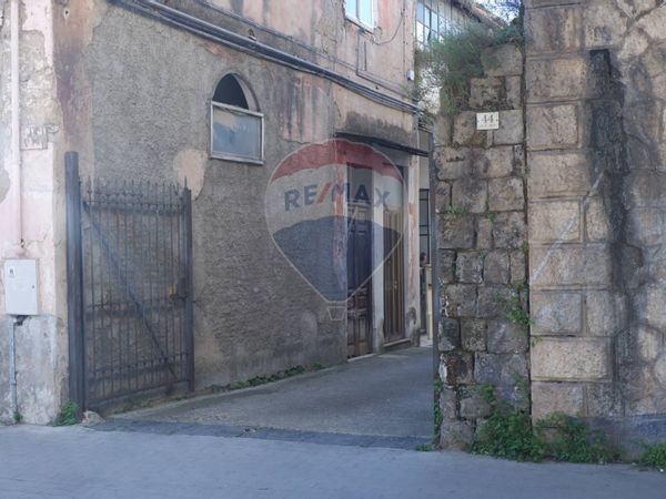 Casa Indipendente Centro, Caserta, CE Vendita