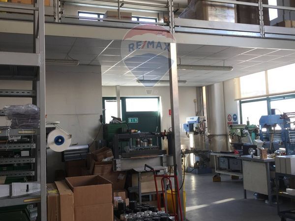 Locale Commerciale Serravalle, SM Vendita - Foto 4