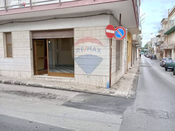 Locale Commerciale Solarino, SR Affitto