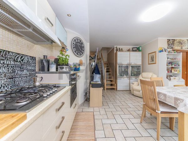 Appartamento Santa Maria delle Mole, Marino, RM Vendita - Foto 3