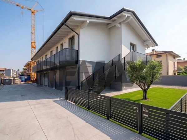 Nuove costruzioni Locate, Ponte San Pietro, BG Vendita