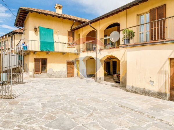 Appartamento Barasso, VA Vendita