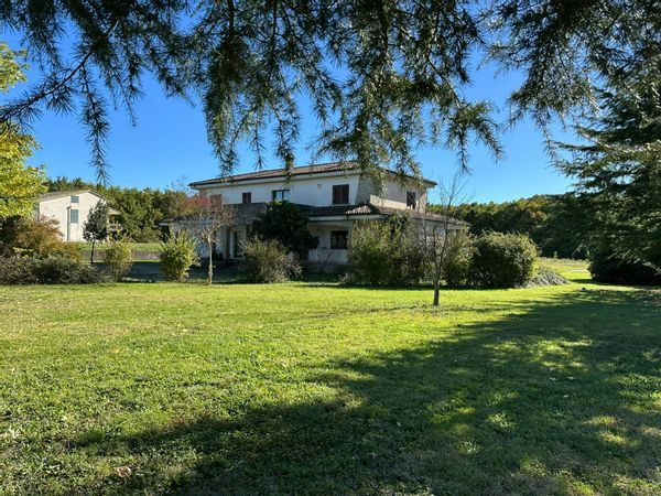 Villa o villino Montaquila, IS Vendita