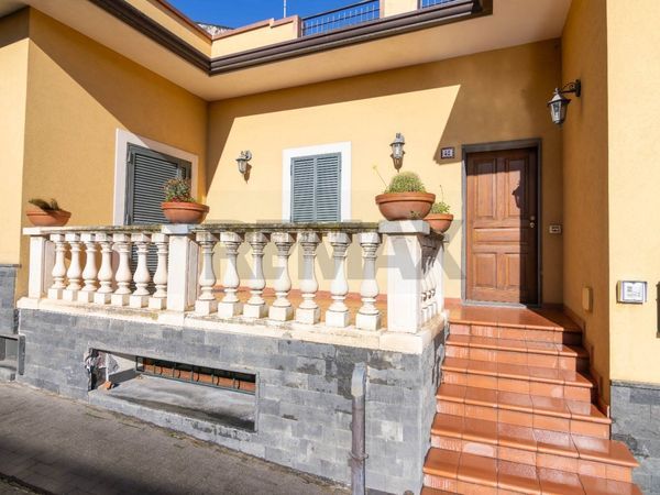 Villa o villino Piedimonte Etneo, CT Vendita