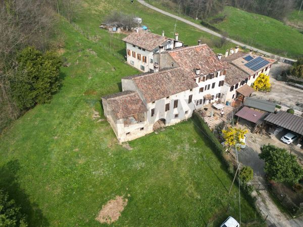 Rustico Castelcucco, TV Vendita