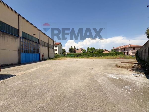 Capannone Industriale Trezzo sull'Adda, MI Affitto