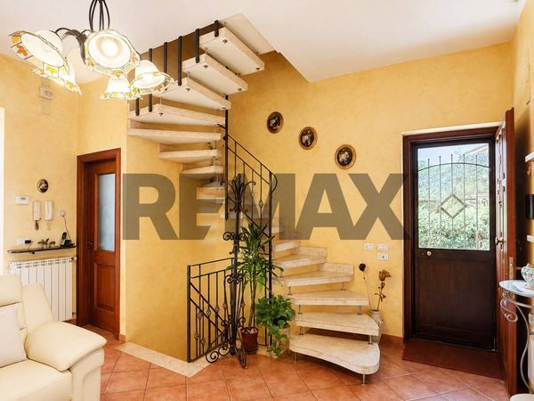 Villa a schiera Riposto, CT Vendita