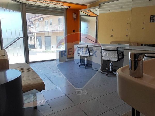 Locale Commerciale Caltagirone, CT Affitto