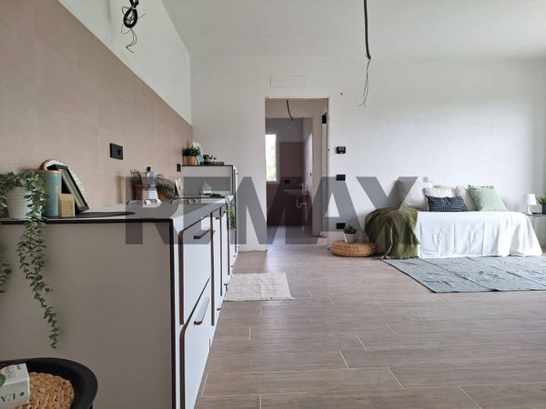 Appartamento Bregnano, CO Vendita