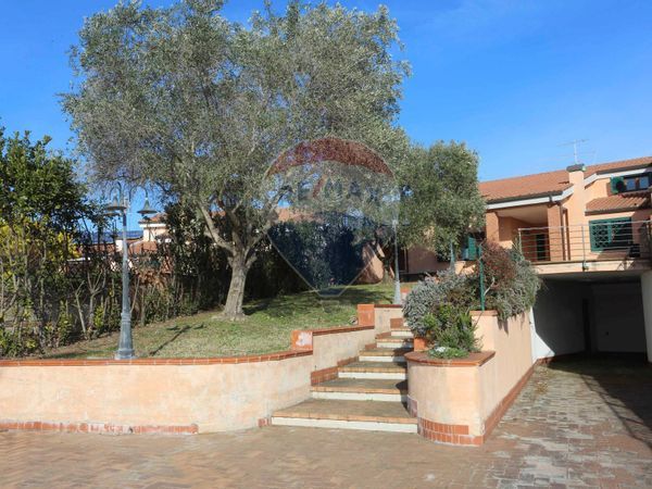 Villa a schiera Colli di Enea, Pomezia, RM Vendita - Foto 2