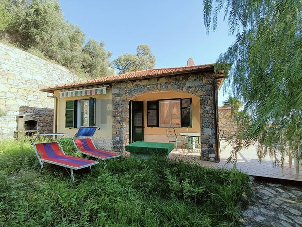 Casa Semindipendente Cipressa, IM Vendita