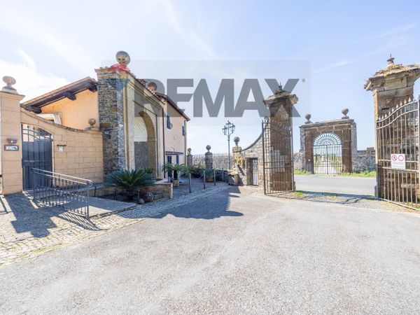 Villa singola Monte Porzio Catone, RM Vendita