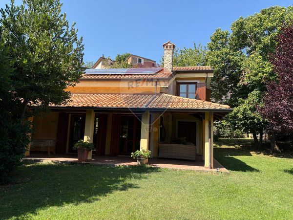 Villa singola Cerisano, CS Vendita