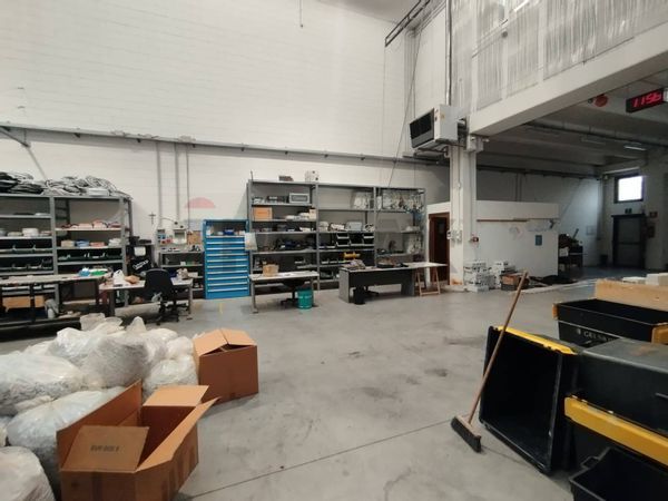Capannone Industriale Agrate Brianza, MB Affitto