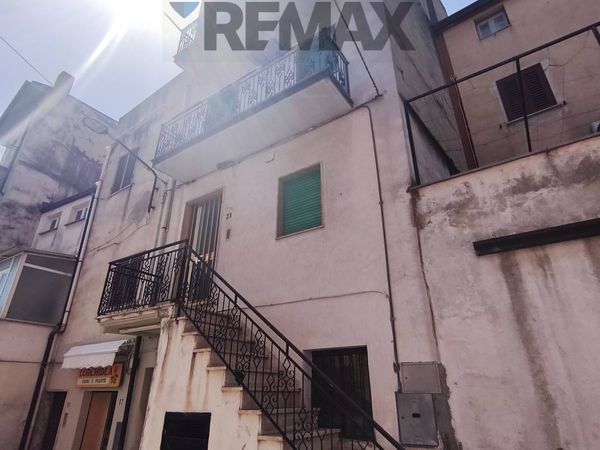 Casa Semindipendente Roggiano Gravina, CS Vendita