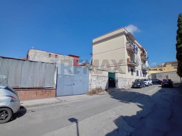 Locale Commerciale Poggioreale, Napoli, NA Affitto - Foto 4