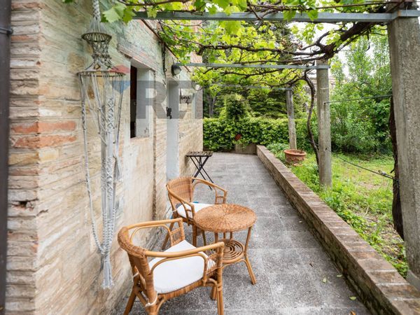 Casa Indipendente Serra San Quirico, AN Vendita