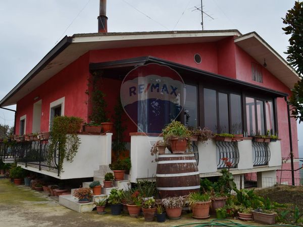 Casa Indipendente Montesarchio, BN Vendita