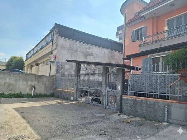 Villetta bifamiliare Pio XII, Casoria, NA Vendita