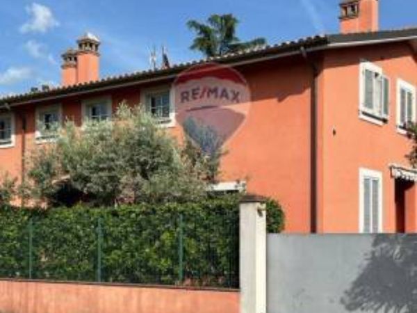 Casa Indipendente Zona Viale Firenze, Foligno, PG Vendita