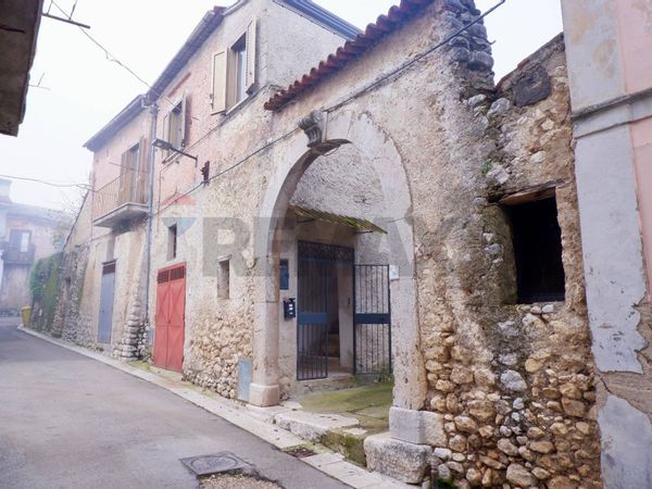 Casa Indipendente Baia e Latina, CE Vendita