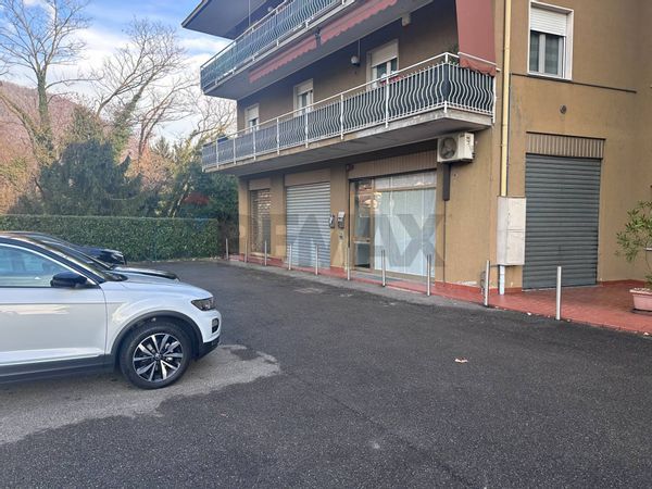 Ufficio Casalzuigno, VA Affitto