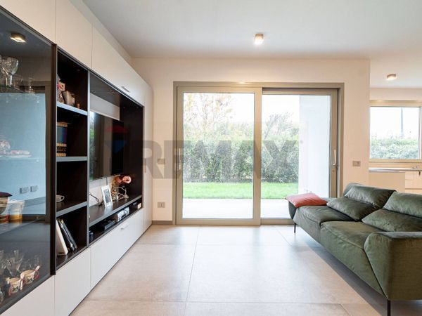 Porzione di villa Baccanelli, Parma, PR Vendita