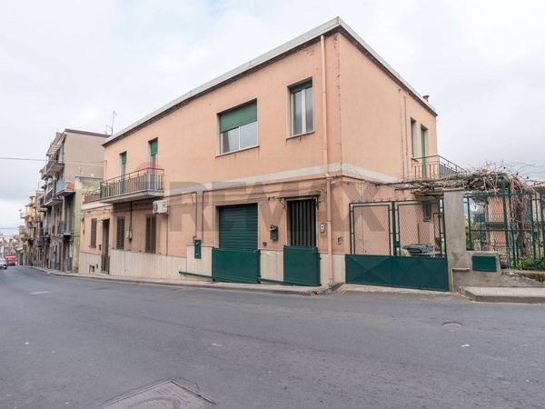 Casa Indipendente Bronte, CT Vendita