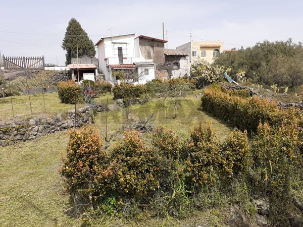 Casa Semindipendente Piedimonte Etneo, CT Vendita