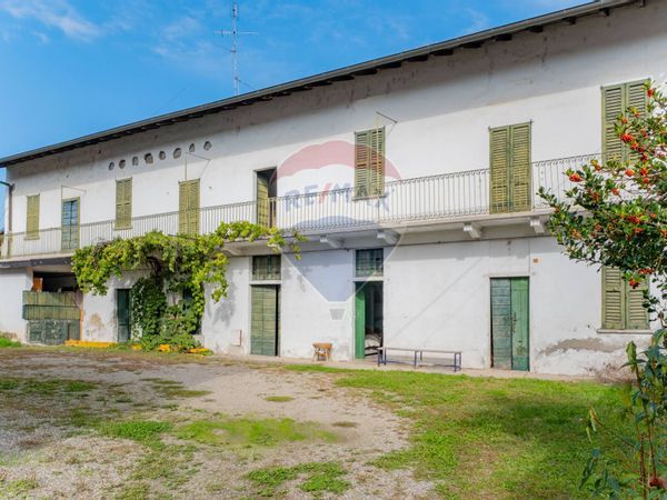 Porzione di casa Cairate, VA Vendita