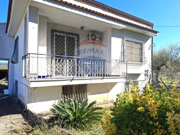Villa singola Campomaggiore, Santi Cosma e Damiano, LT Vendita