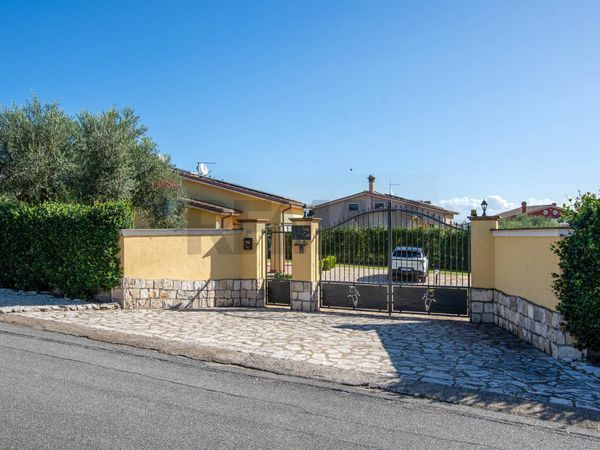 Villa singola Formello, RM Vendita