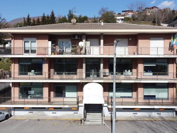 Locale Commerciale Fondotoce, Verbania, VB Vendita