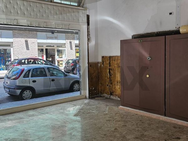 Locale Commerciale Salerno, SA Affitto