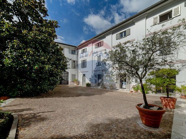 Villa singola Erba, CO Vendita