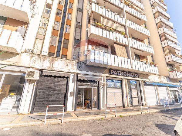 Negozio Colli Aniene, Roma, RM Affitto