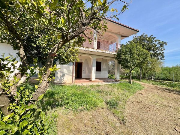 Casa Indipendente Santa Lucia, Caianello, CE Vendita