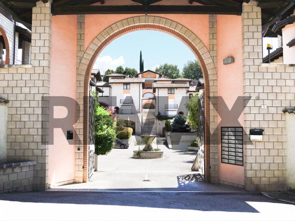 Porzione di villa S. Elia, L'Aquila, AQ Vendita