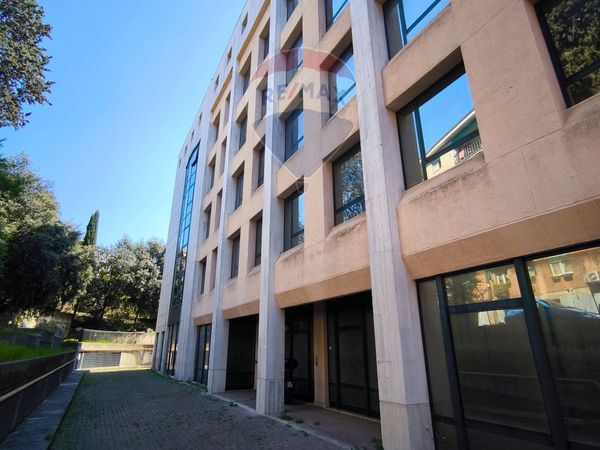 Locale Commerciale Madonna Alta, Perugia, PG Vendita - Foto 2