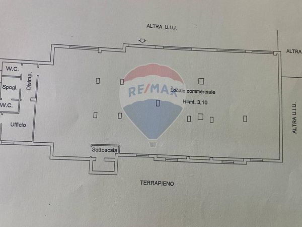 Locale Commerciale Laterza, TA Affitto
