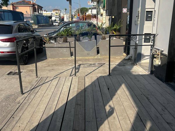 Locale Commerciale Angri, SA Affitto