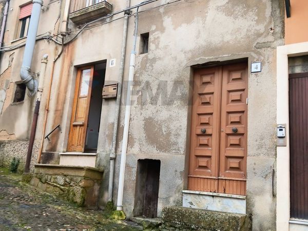Casa Indipendente Calascibetta, EN Vendita